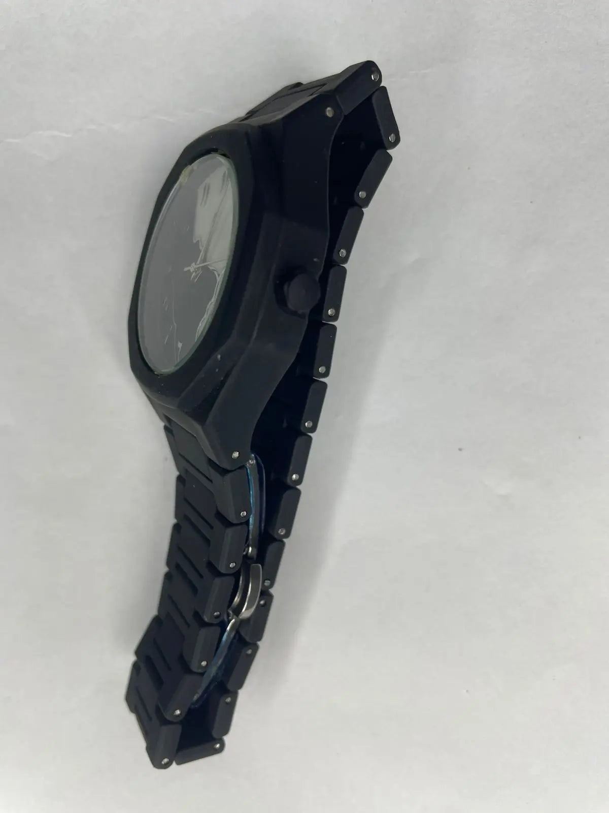 Aura watch/Classic Black & White shade/ Premium Blue Look/smart and stylish/modern B Finish/sleek and timeless/ Luxury in Blue HADI HUB