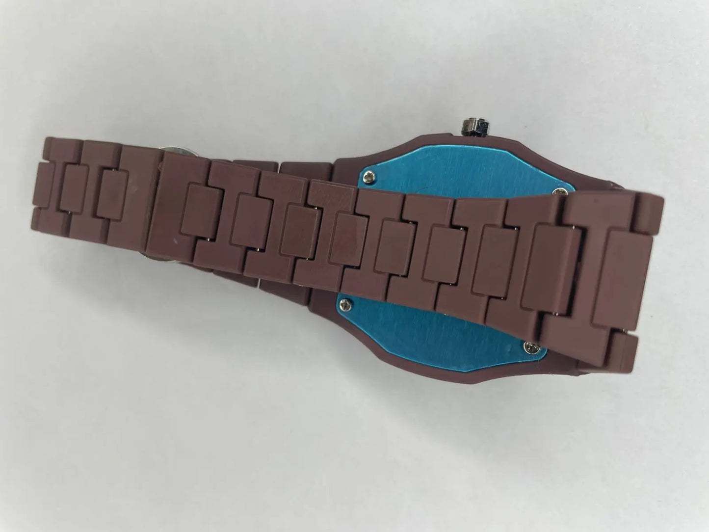 Aura watch
Classic : reddish brown
Premium reddish brown look
Modern reddish brown finish
Sleek and timeless
Luxury in reddish brown HADI HUB