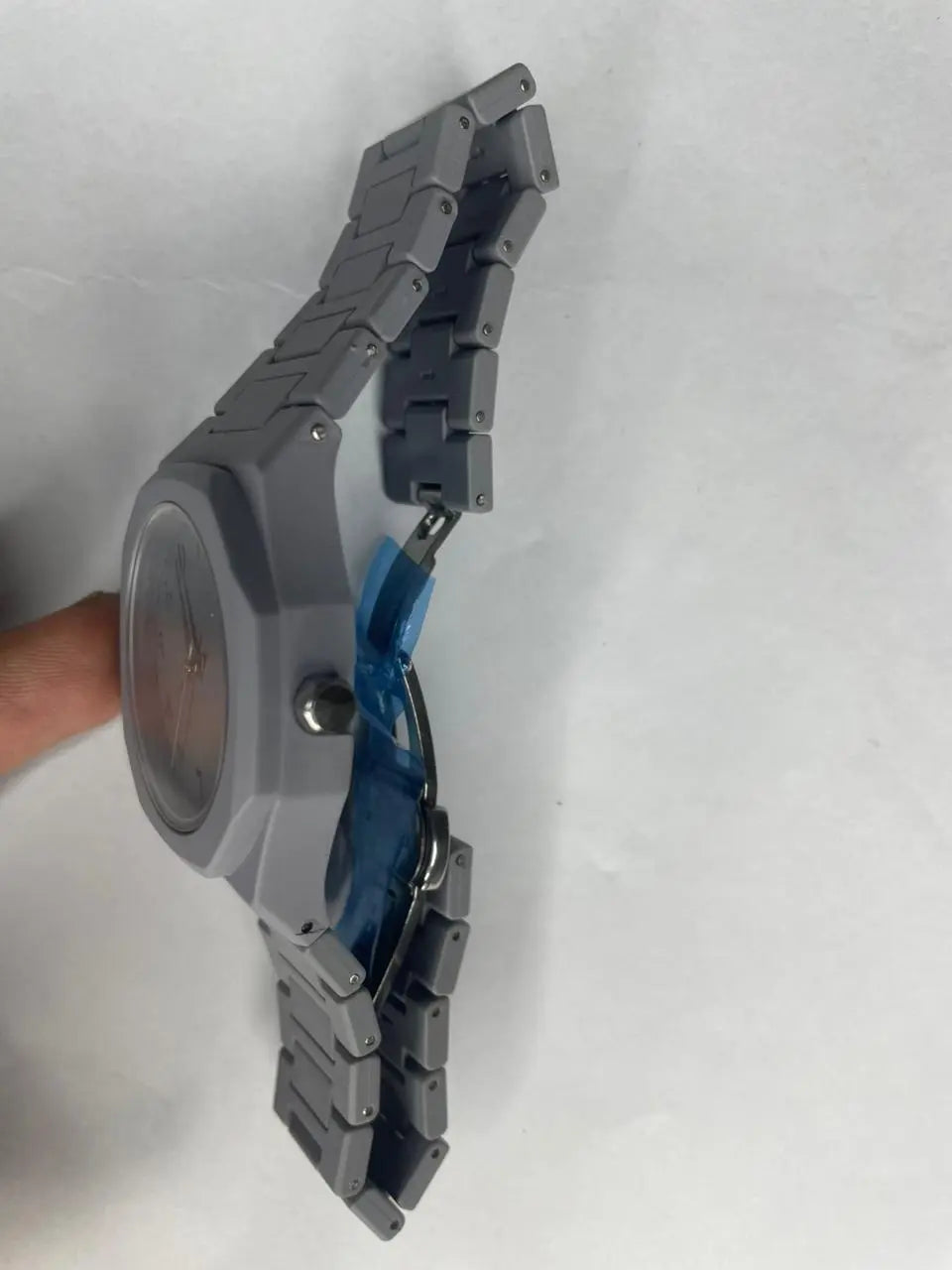 Aura watch/Classic Grey/ Premium Blue Look/smart and stylish/modern Grey Finish/sleek and timeless/
Luxury in Grey HADI HUB